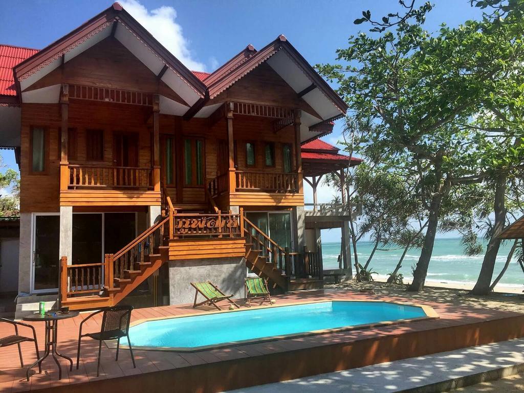 Phuphat Beach Resort Khanom Exterior foto