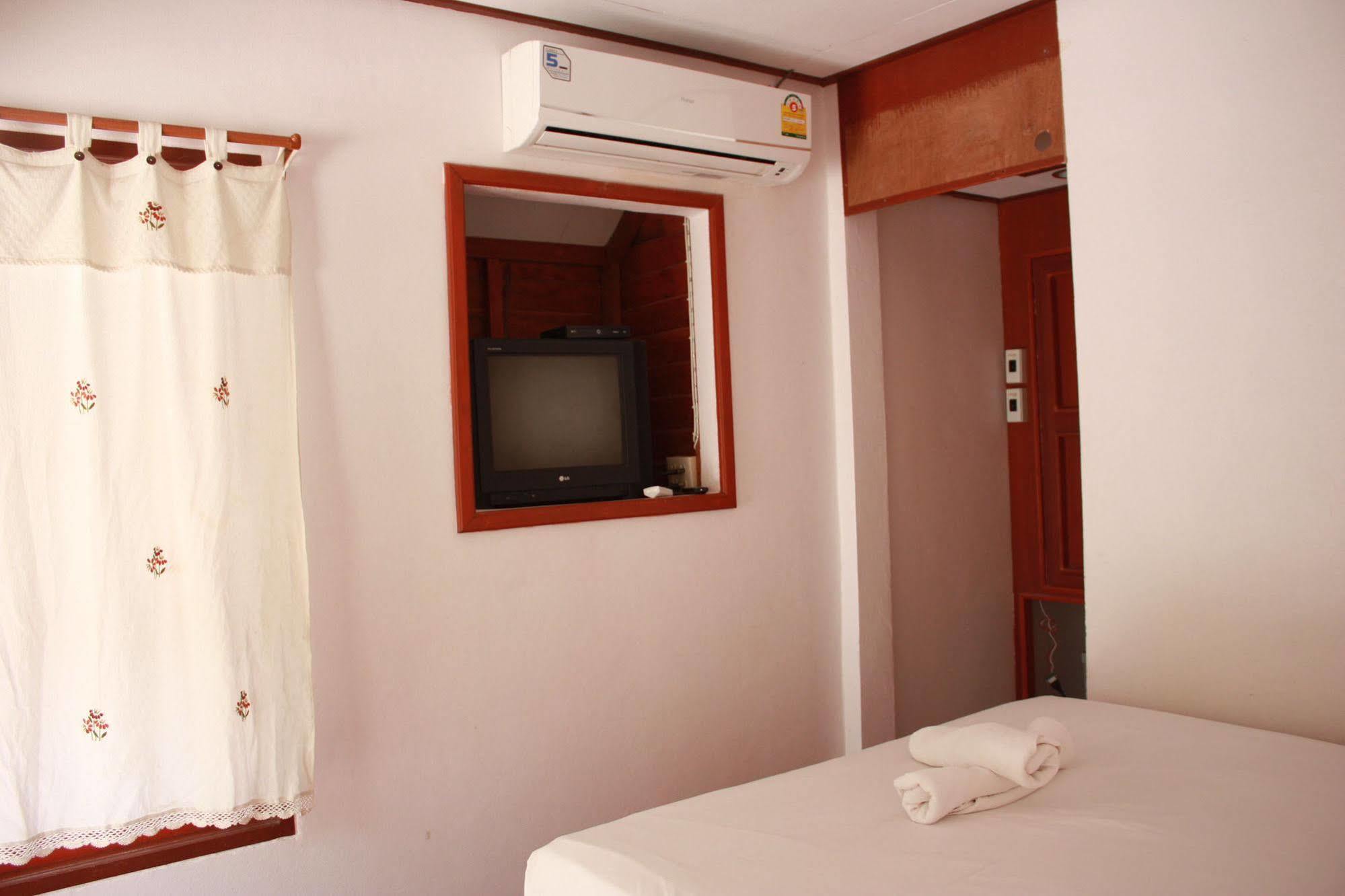 Phuphat Beach Resort Khanom Exterior foto