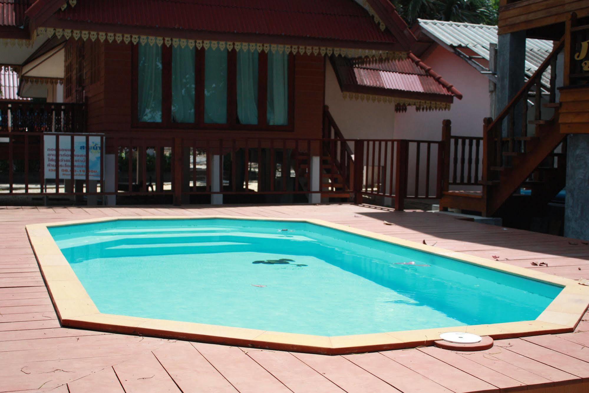 Phuphat Beach Resort Khanom Exterior foto