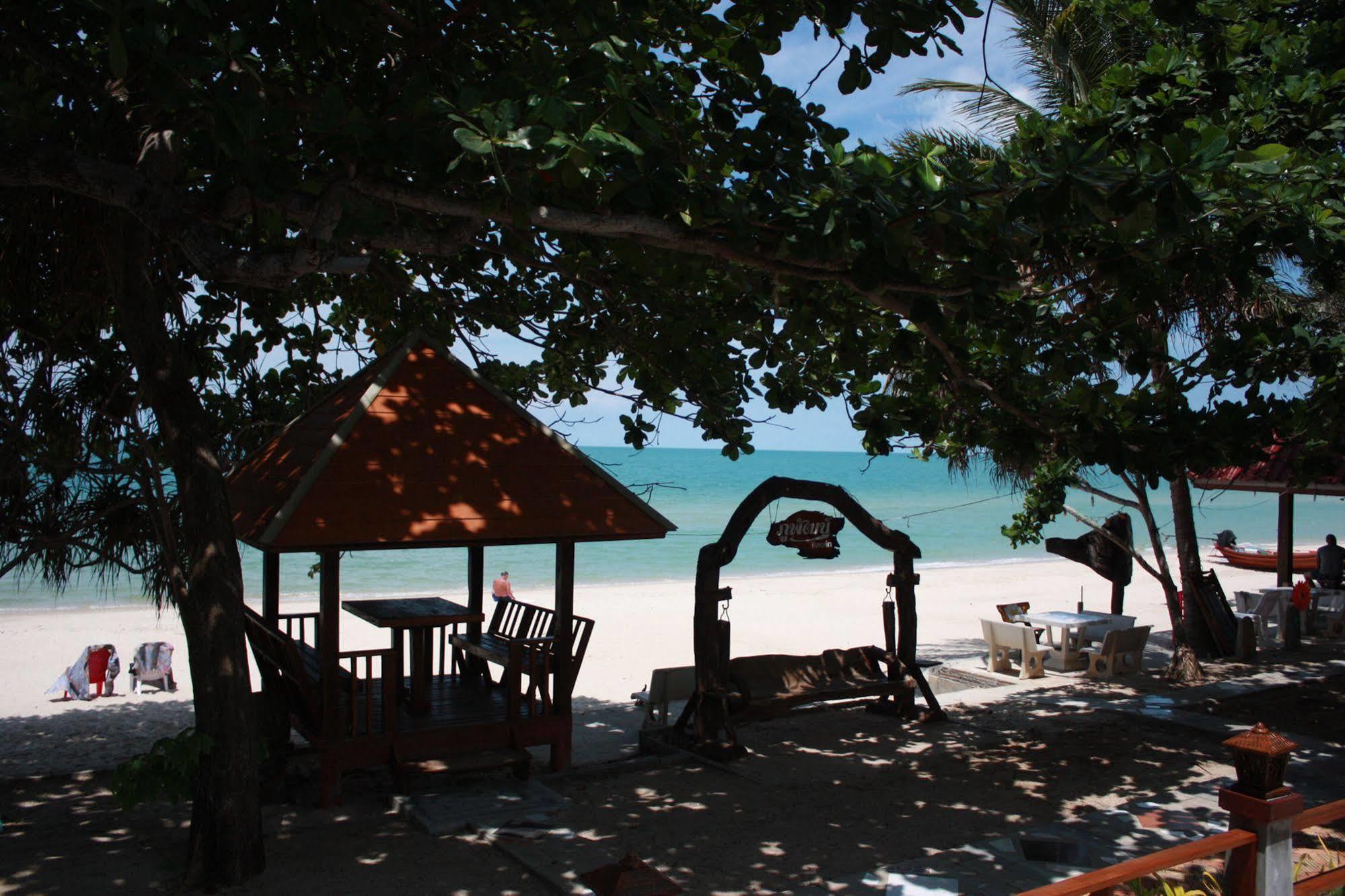 Phuphat Beach Resort Khanom Exterior foto